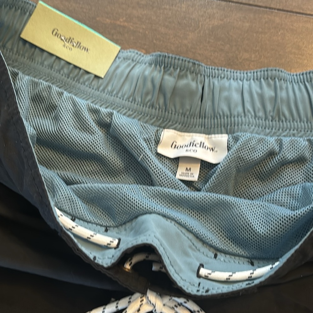 Goodfellow & Co Board Shorts Size Medium - Picture 4 of 6